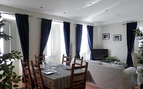 Cozy Apartment In Center